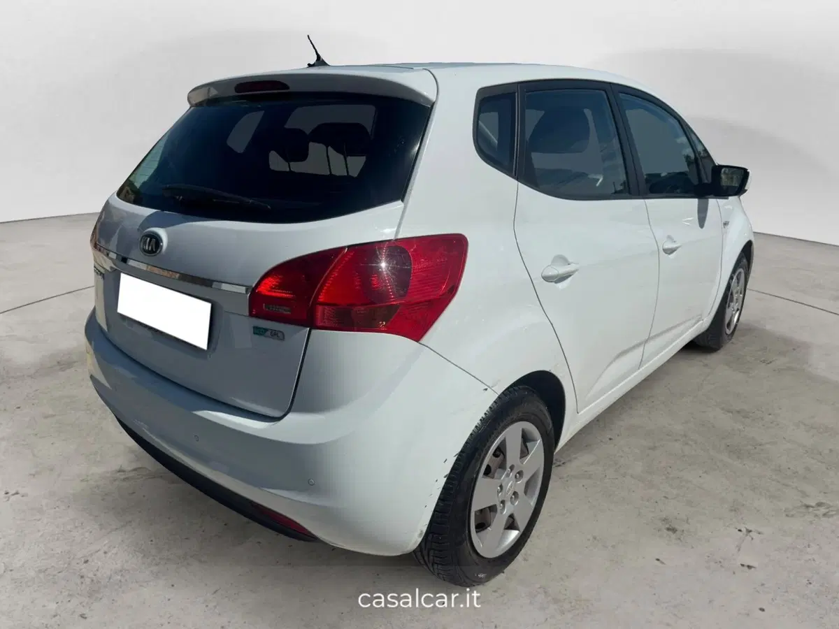 Kia Venga usata a Salerno (4)