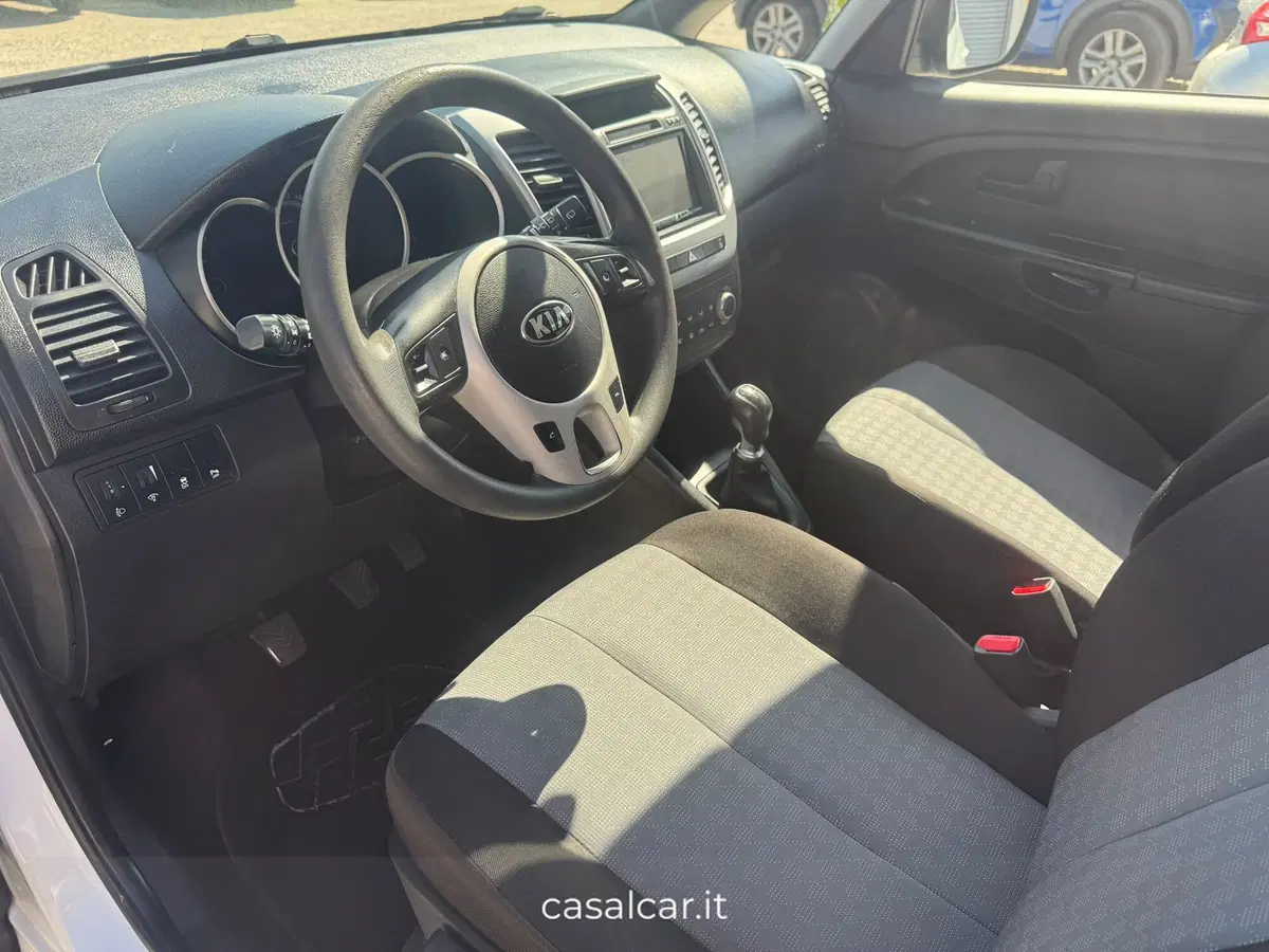Kia Venga usata a Salerno (9)