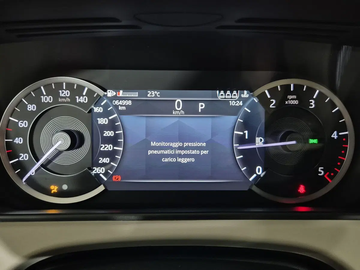 Land Rover Range Rover Velar usata a Torino (14)