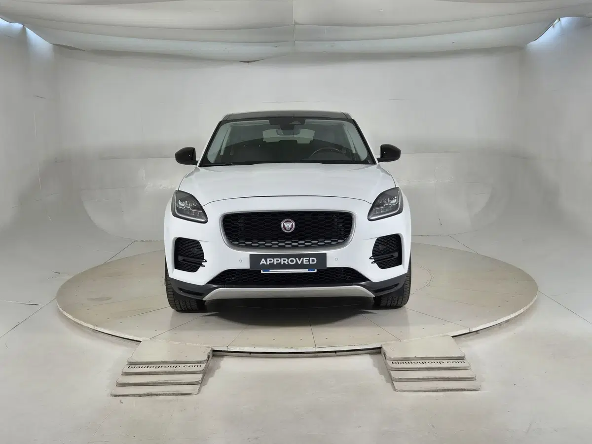 Jaguar E-Pace usata a Torino (8)