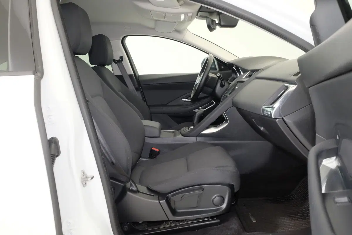 Jaguar E-Pace usata a Torino (3)