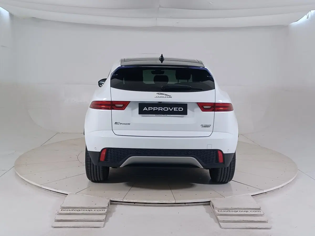 Jaguar E-Pace usata a Torino (7)