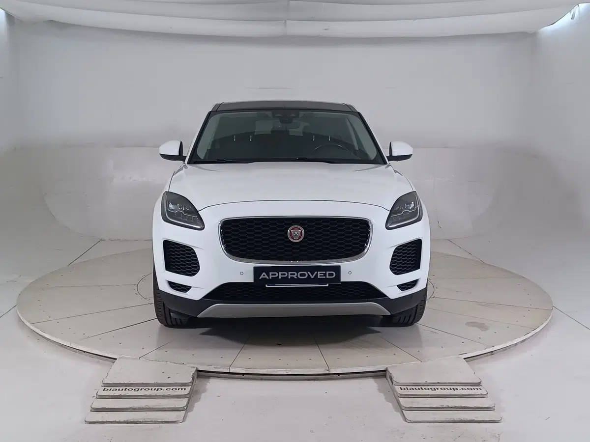 Jaguar E-Pace usata a Torino (8)