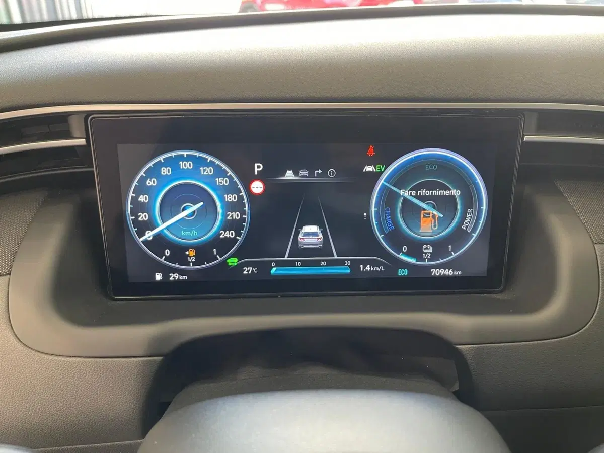 Hyundai Tucson usata a Napoli (14)