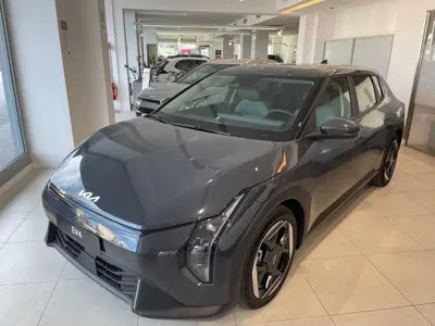 Kia EV4 58,3 kWh Standard range Air fwd nuova a Castellammare di Stabia