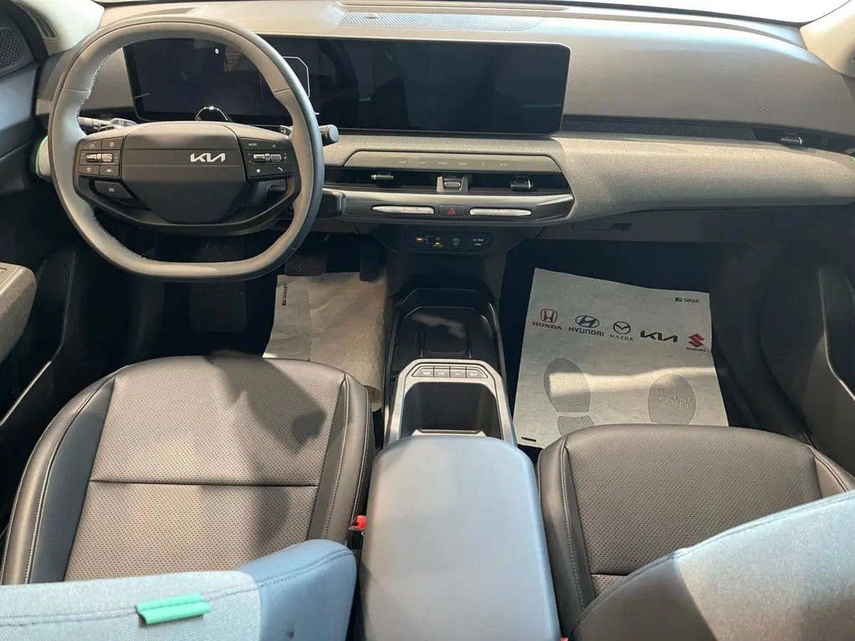 Kia EV4 nuova a Napoli (11)