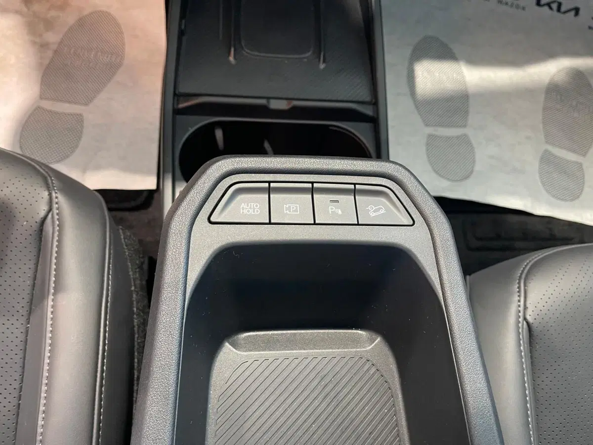 Kia EV4 nuova a Napoli (18)