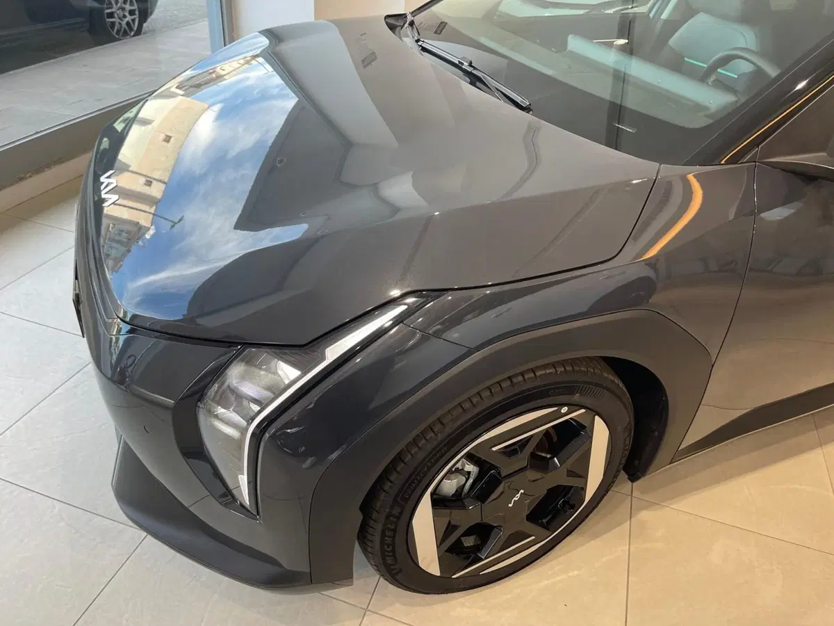 Kia EV4 nuova a Napoli (3)