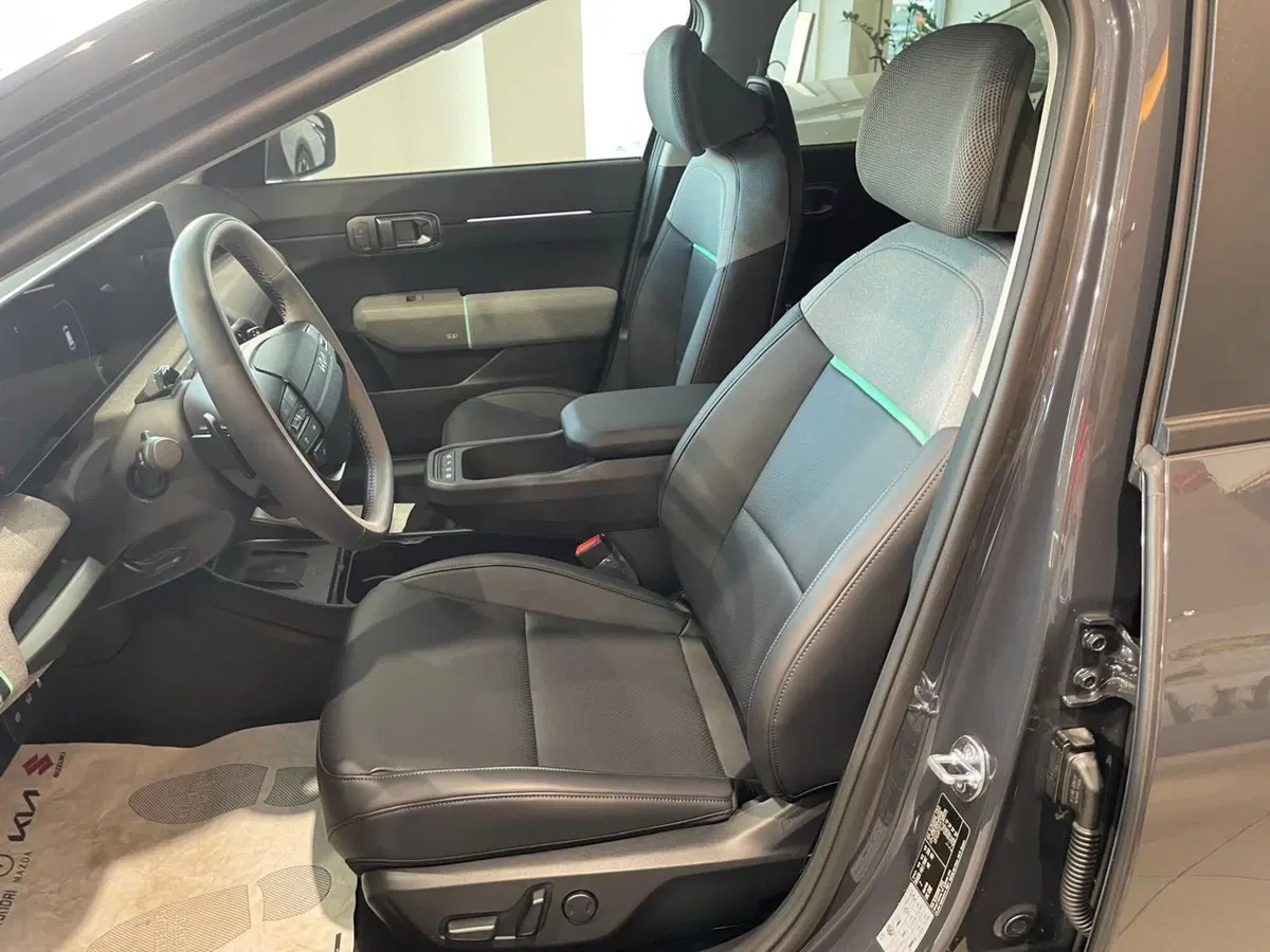 Kia EV4 nuova a Napoli (9)