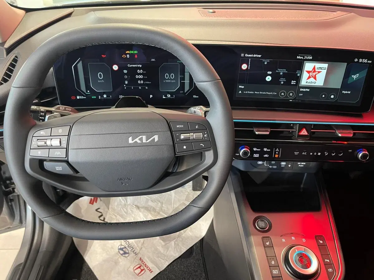 Kia Niro nuova a Napoli (12)