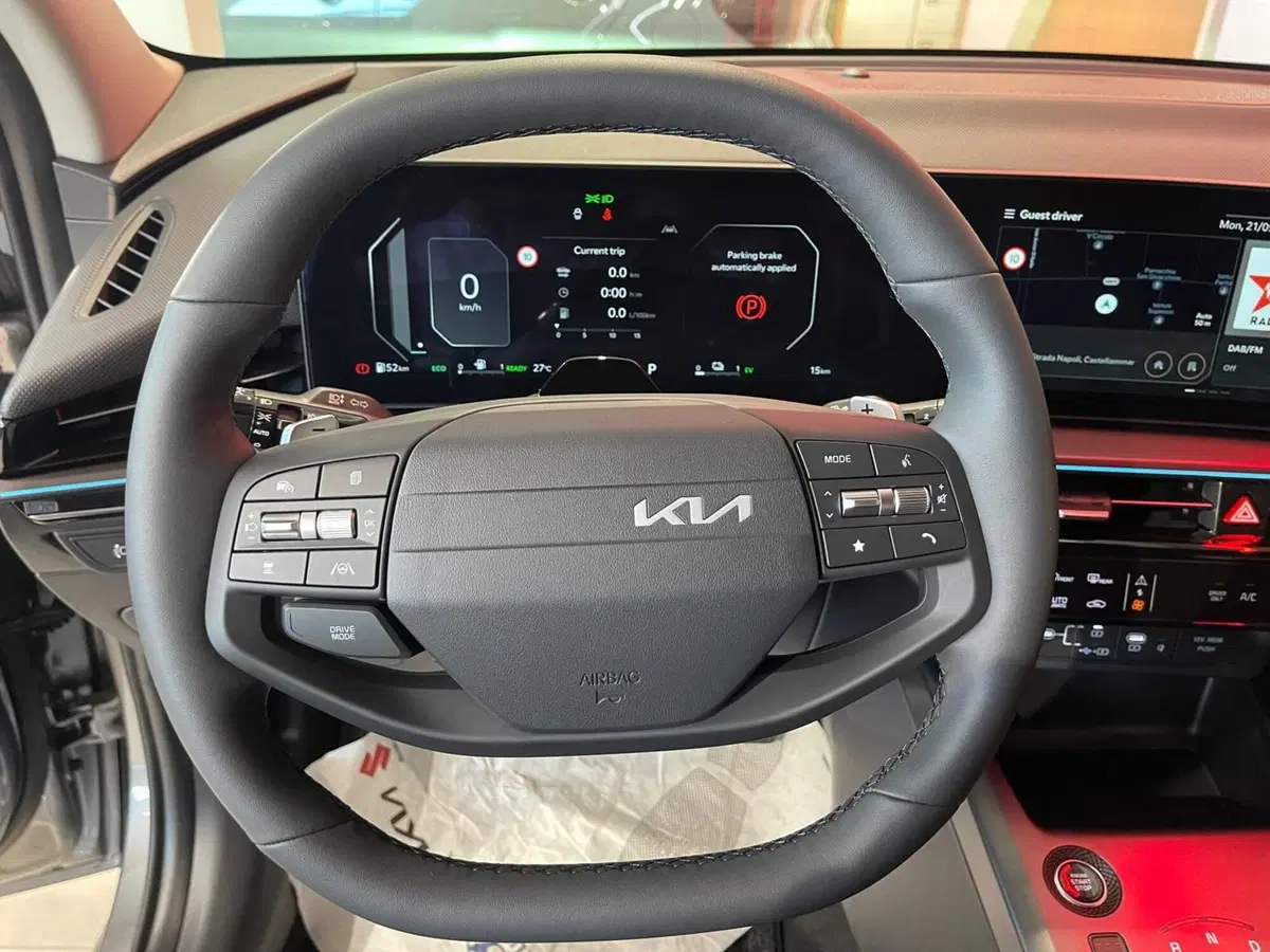 Kia Niro nuova a Napoli (14)