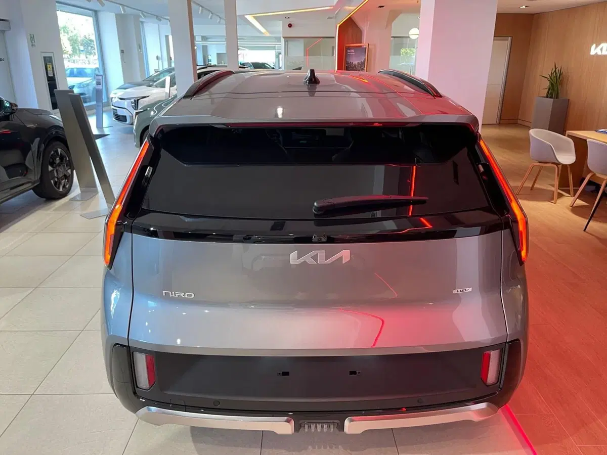 Kia Niro nuova a Napoli (7)