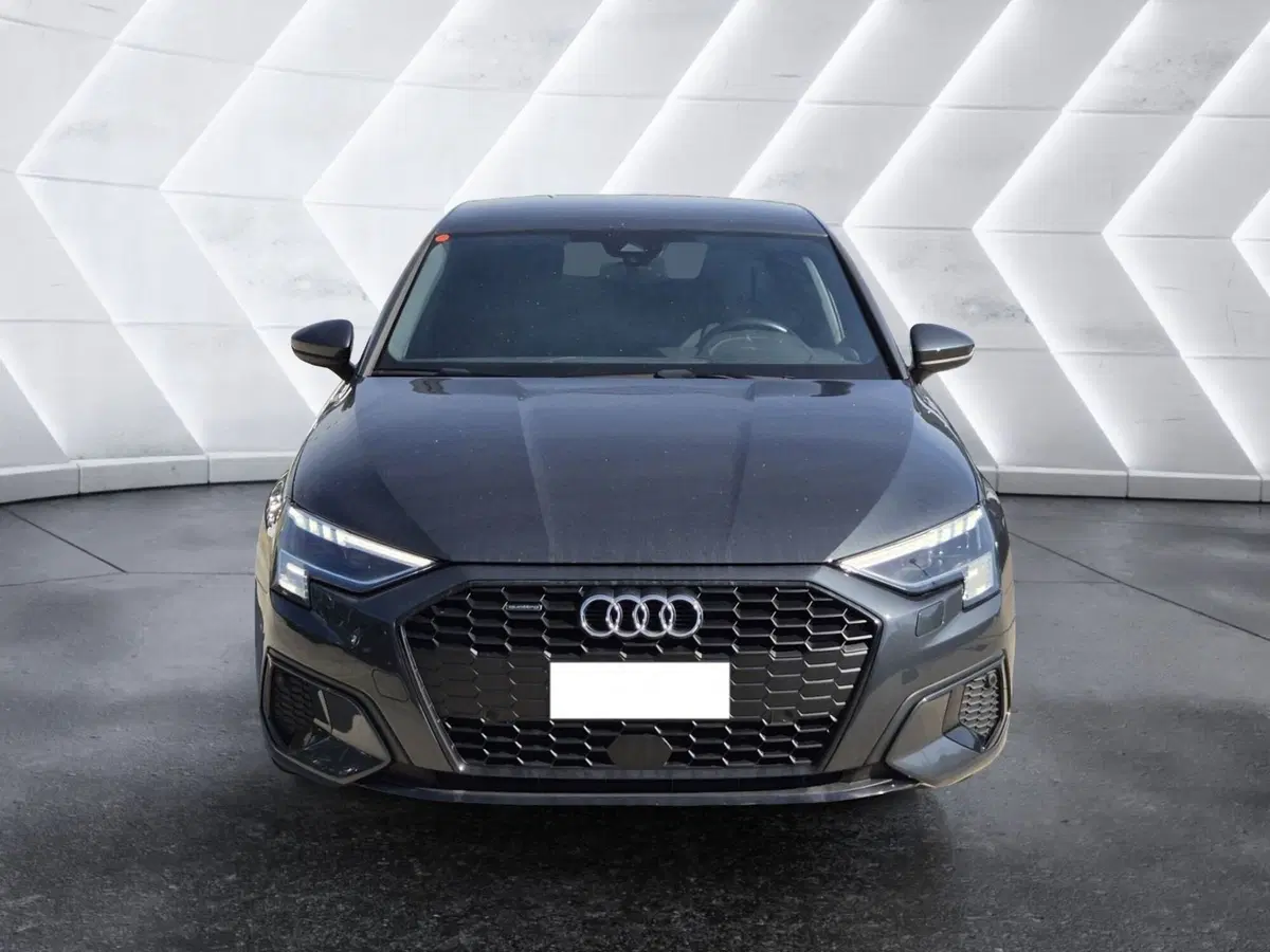 Audi A3 Sportback usata  (2)