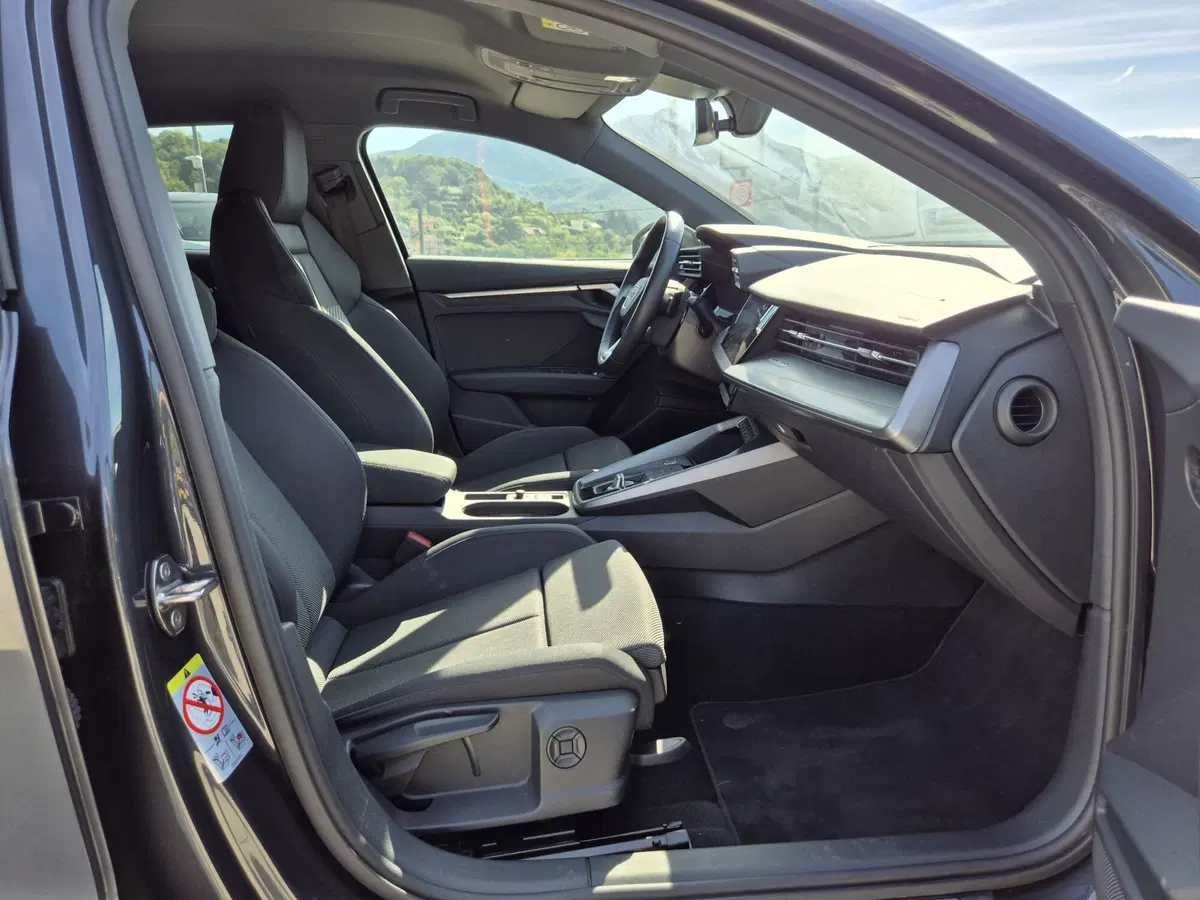 Audi A3 Sportback usata  (9)