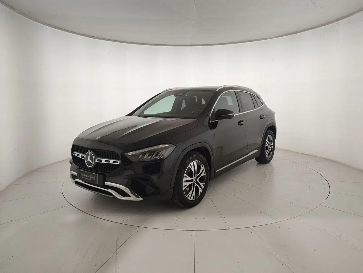 Mercedes-Benz GLA SUV usata a Alessandria