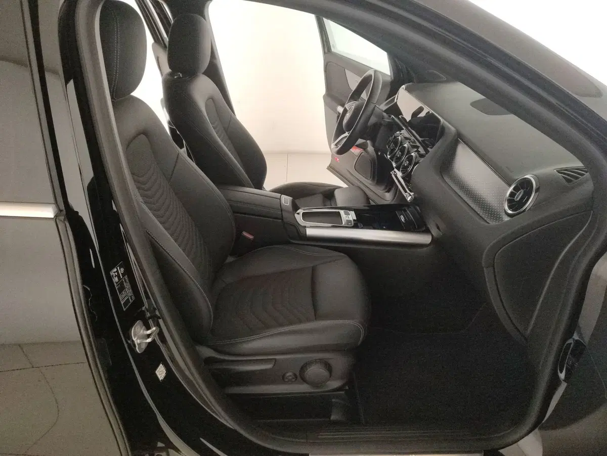 Mercedes-Benz GLA SUV usata a Alessandria (7)