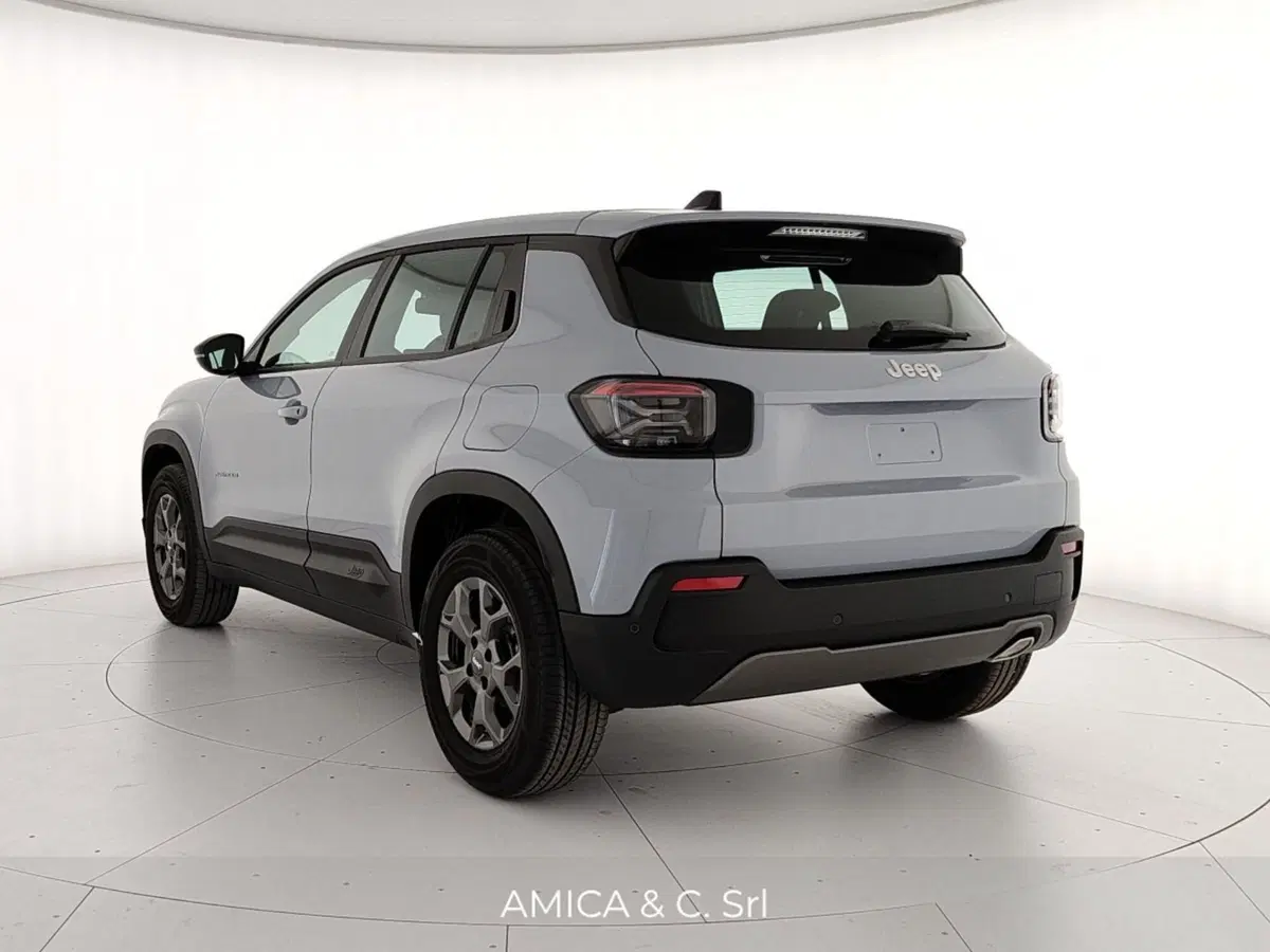 Jeep Avenger nuova a Caserta (5)
