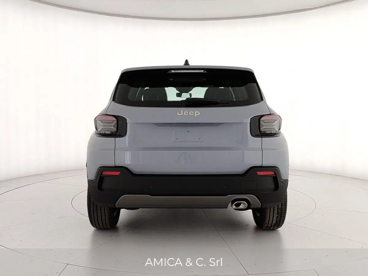 Jeep Avenger nuova a Caserta (6)