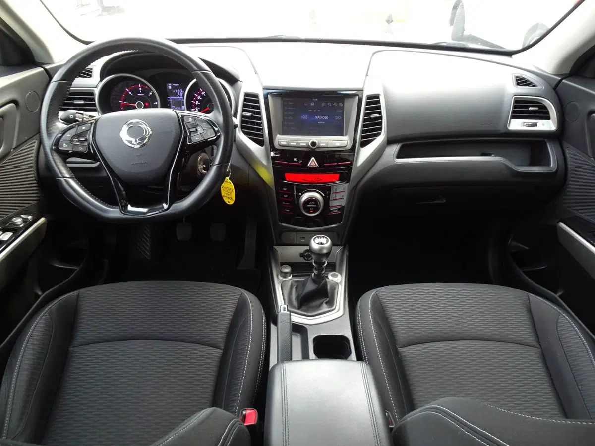 Ssangyong Tivoli usata a Padova (9)