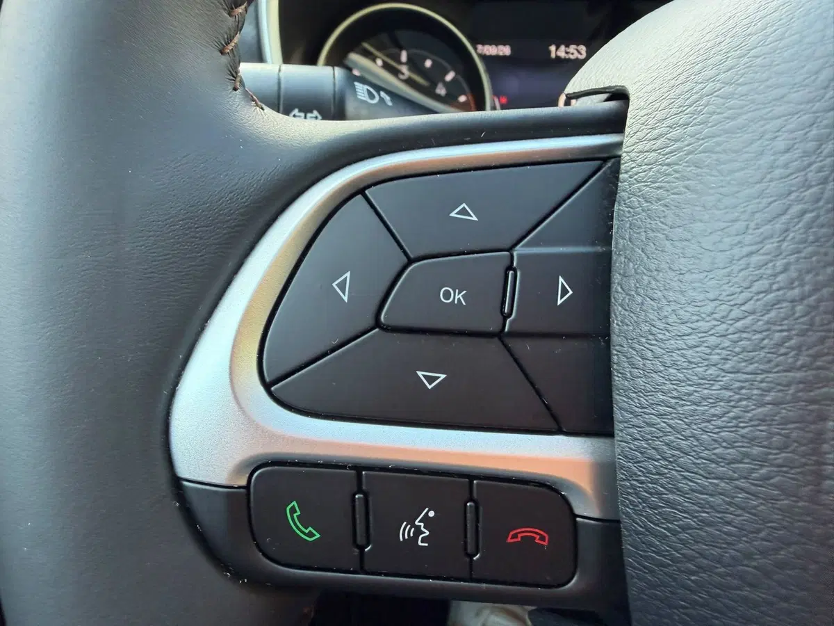 Jeep Compass usata a Belluno (13)
