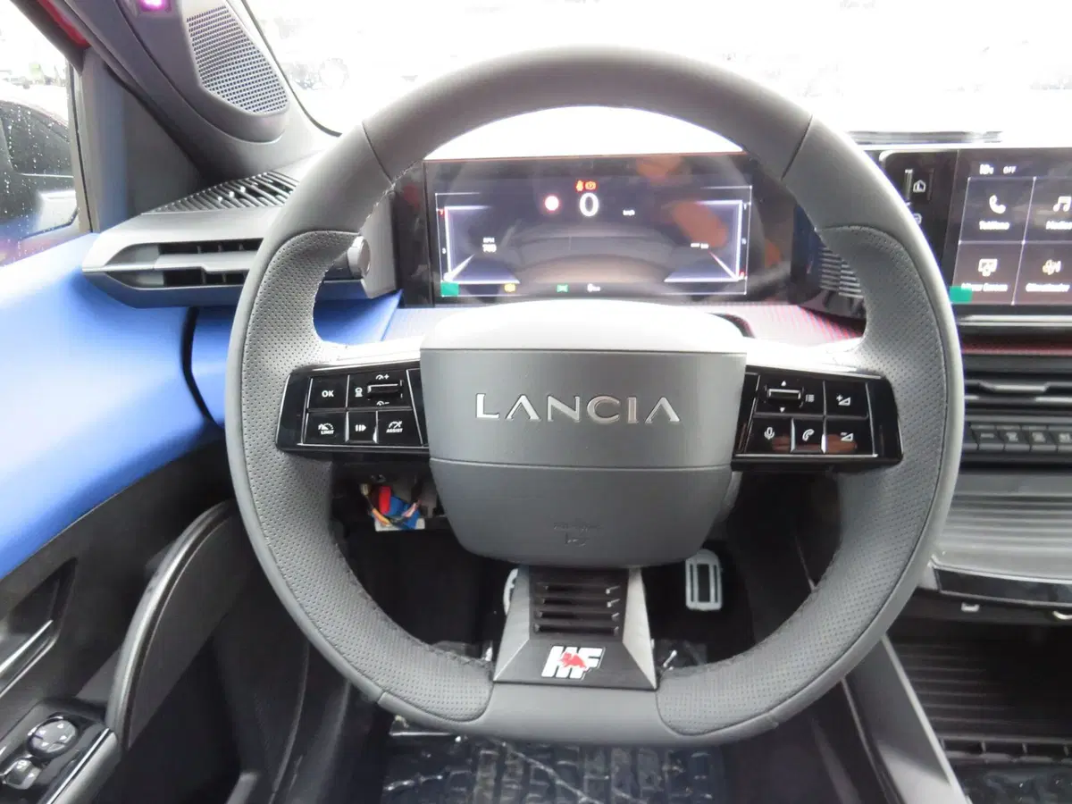 Lancia Ypsilon nuova a Monza e Brianza (13)