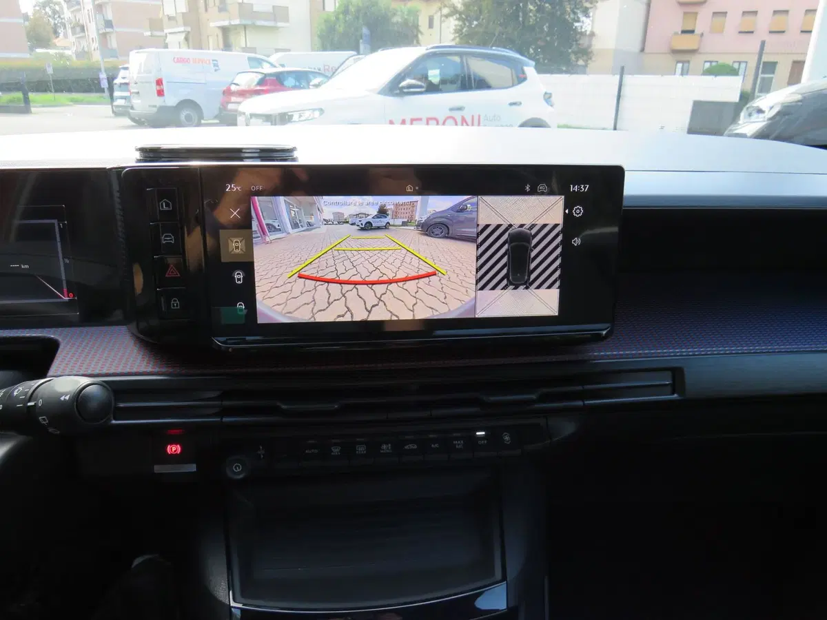 Lancia Ypsilon nuova a Monza e Brianza (16)