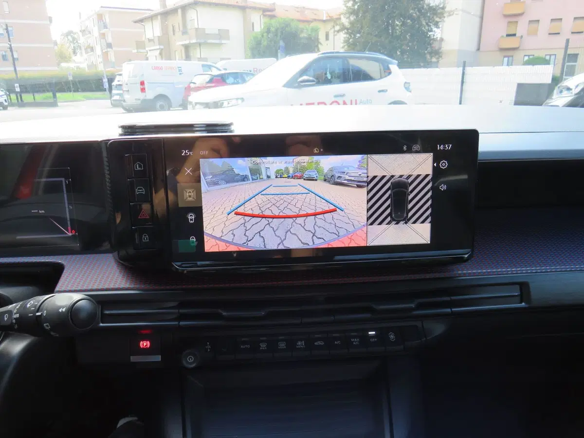 Lancia Ypsilon nuova a Monza e Brianza (17)