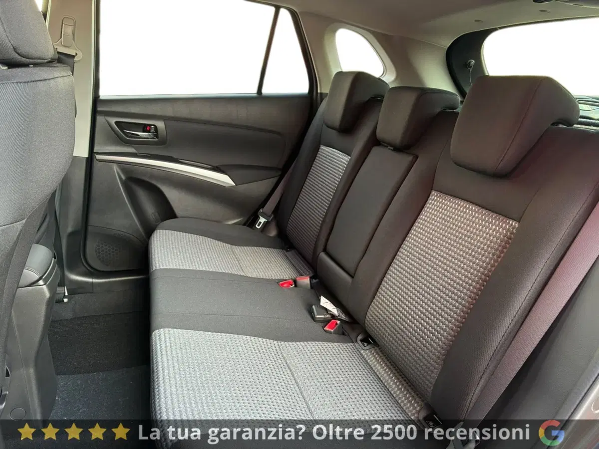 Suzuki S-Cross nuova a Prato (9)