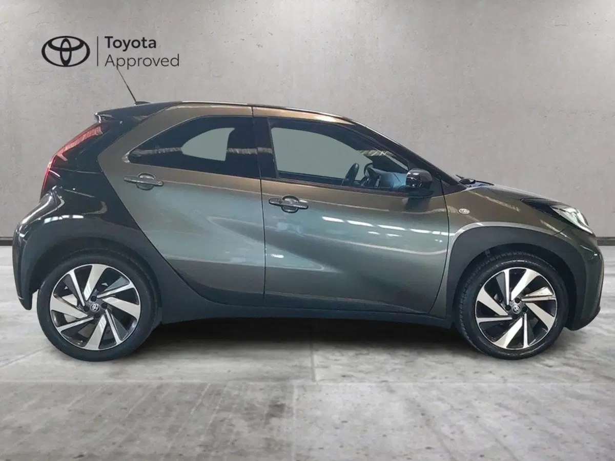 Toyota Aygo X usata a Milano (4)