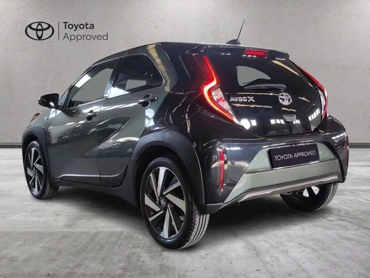 Toyota Aygo X usata a Milano (5)