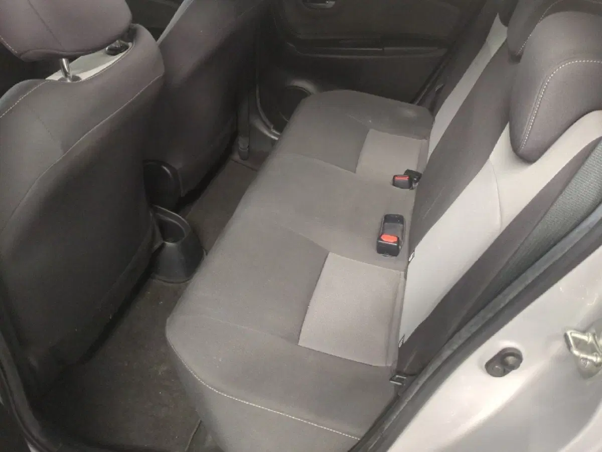 Toyota Yaris usata a Milano (11)
