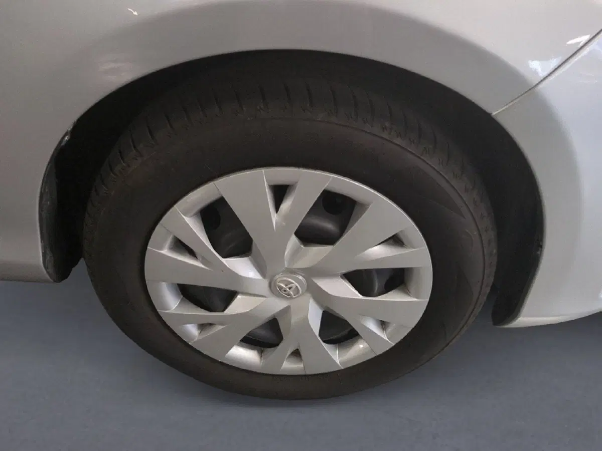 Toyota Yaris usata a Milano (9)
