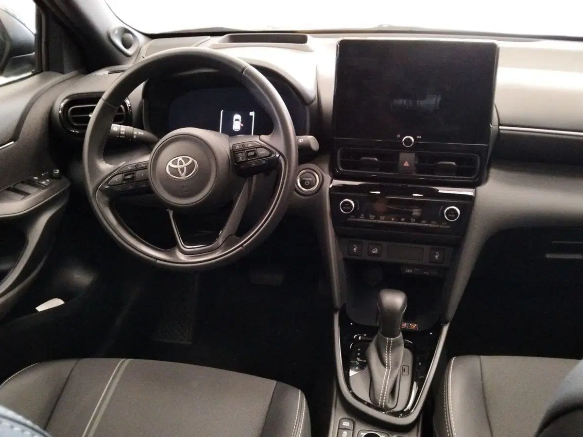 Toyota Yaris Cross usata a Roma (7)