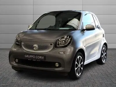 smart Fortwo 60 1.0 Black Passion del 2016 usata a Frascati