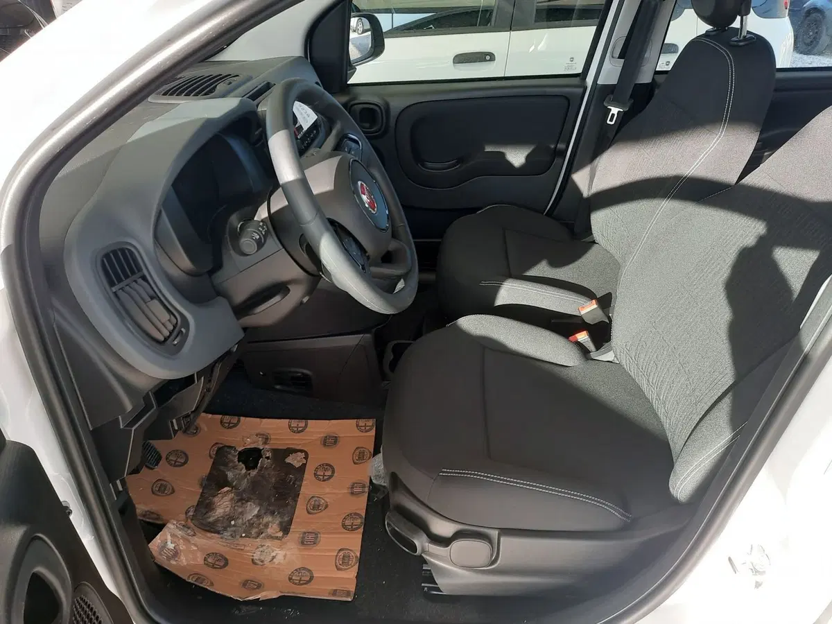 Fiat Pandina nuova a La Spezia (10)