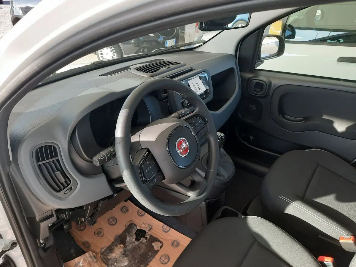 Fiat Pandina nuova a La Spezia (12)