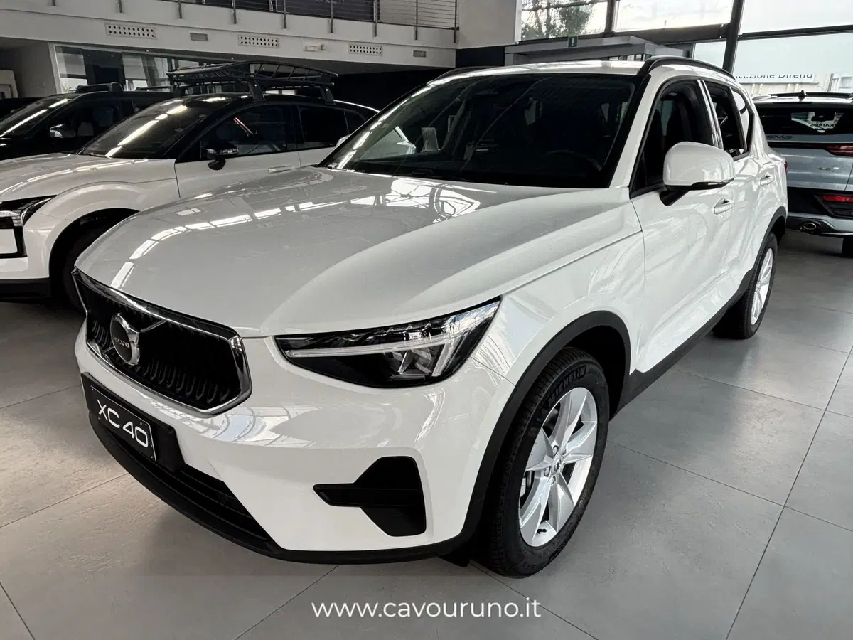 Volvo XC40 nuova a Ferrara