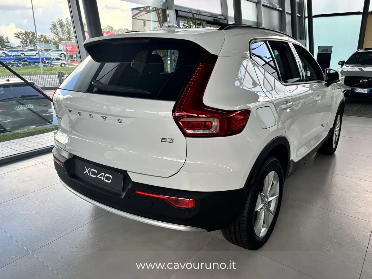 Volvo XC40 nuova a Ferrara (10)