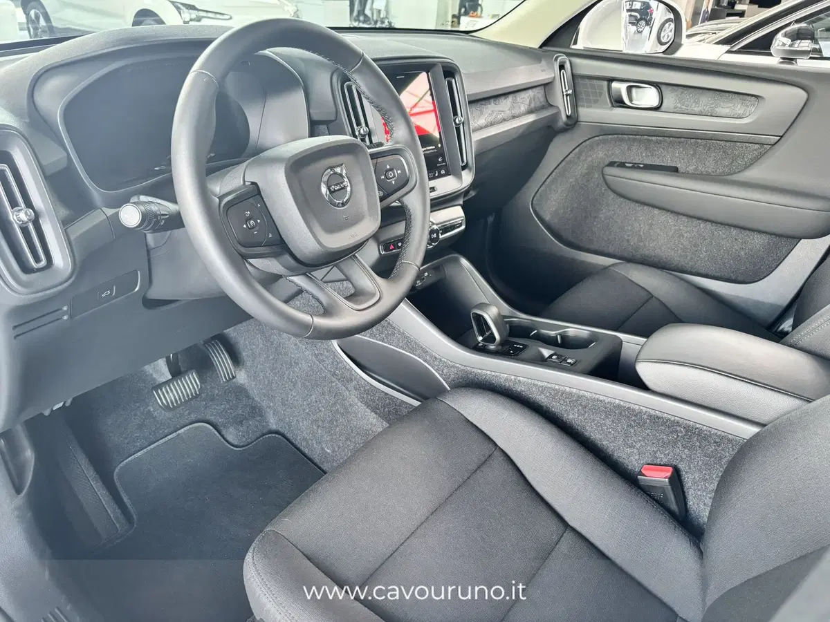 Volvo XC40 nuova a Ferrara (6)