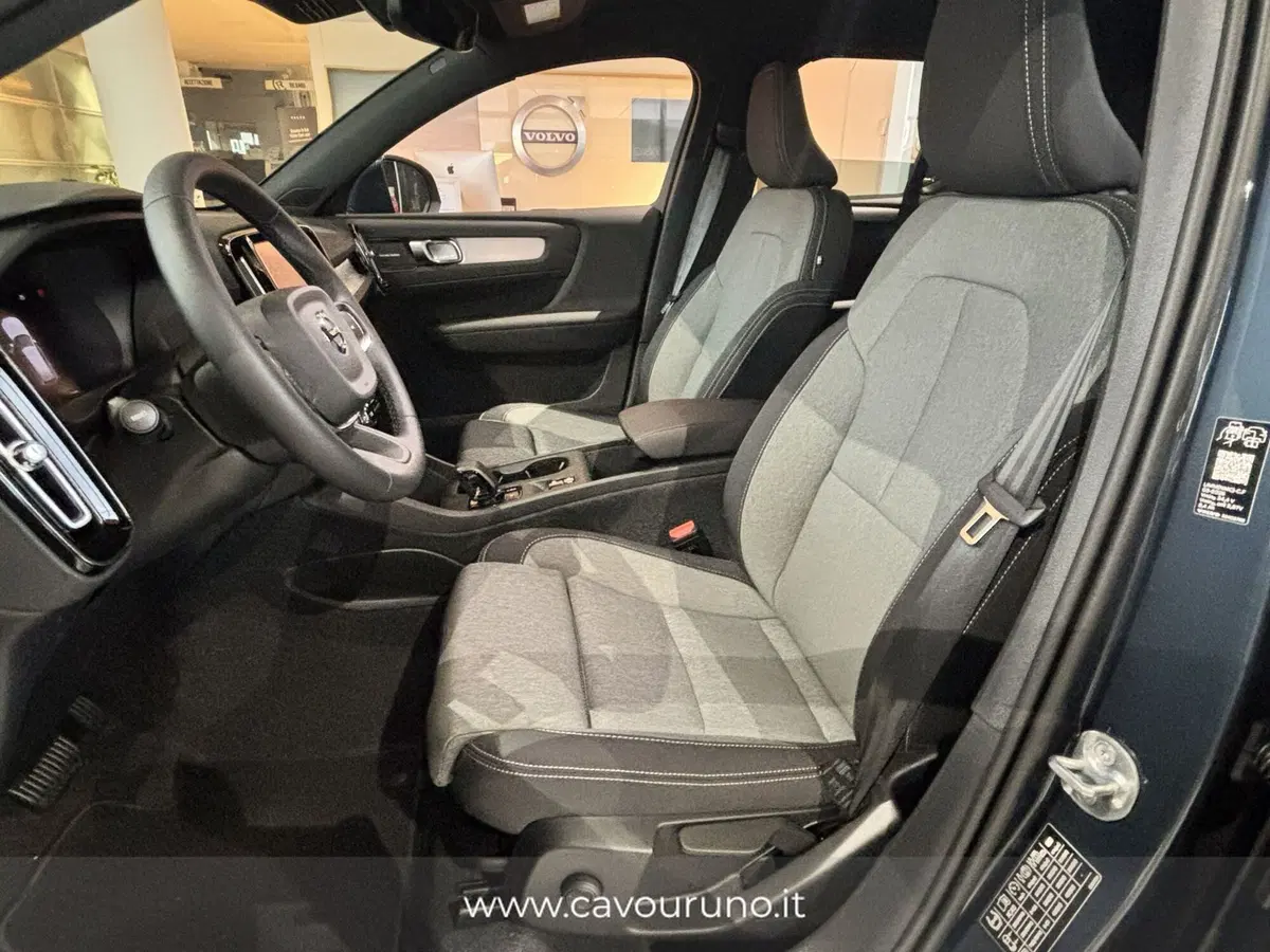 Volvo XC40 nuova a Ferrara (3)
