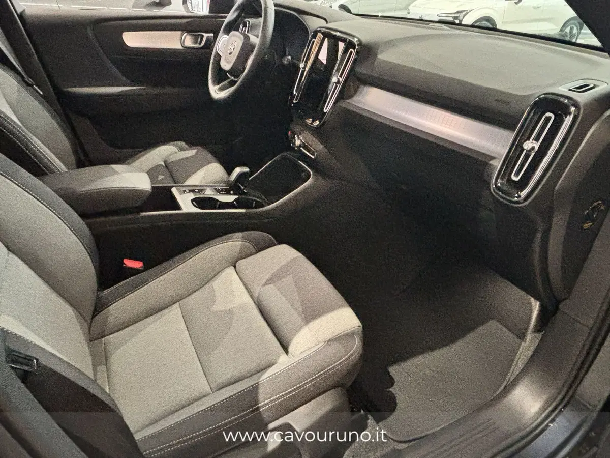 Volvo XC40 nuova a Ferrara (4)