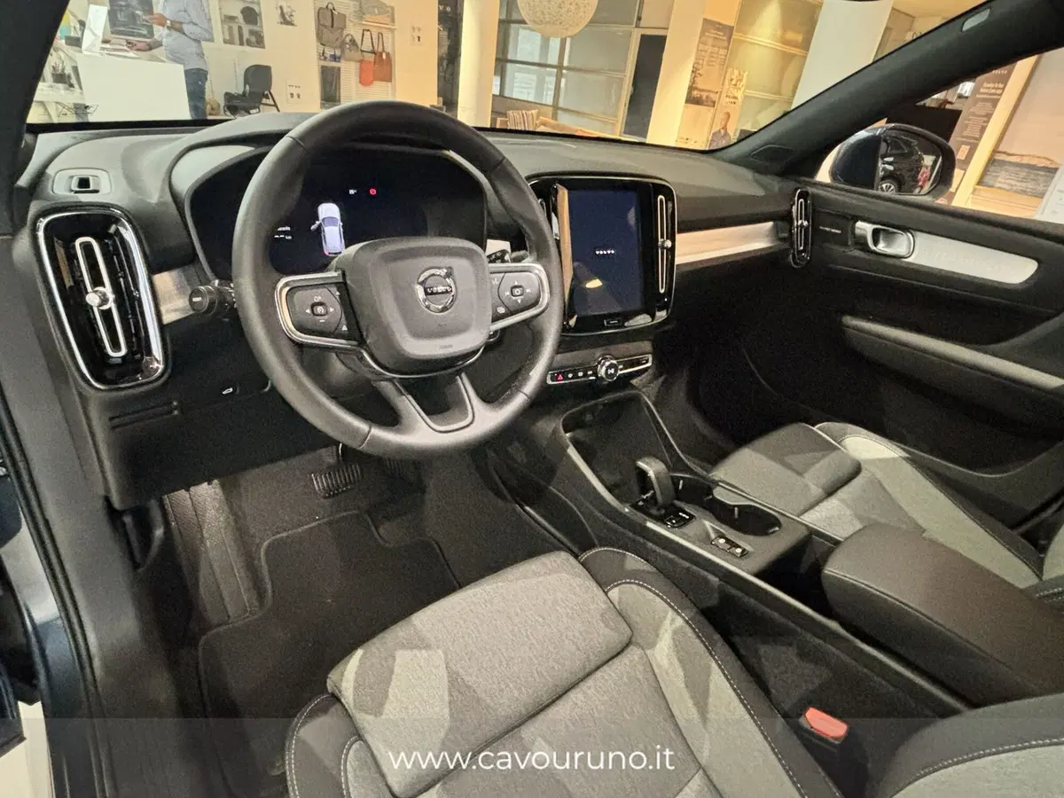 Volvo XC40 nuova a Ferrara (6)