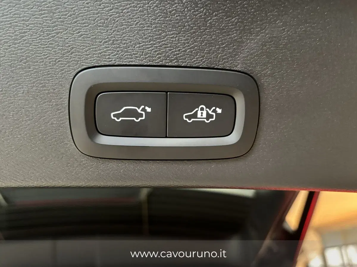 Volvo XC40 nuova a Ferrara (8)