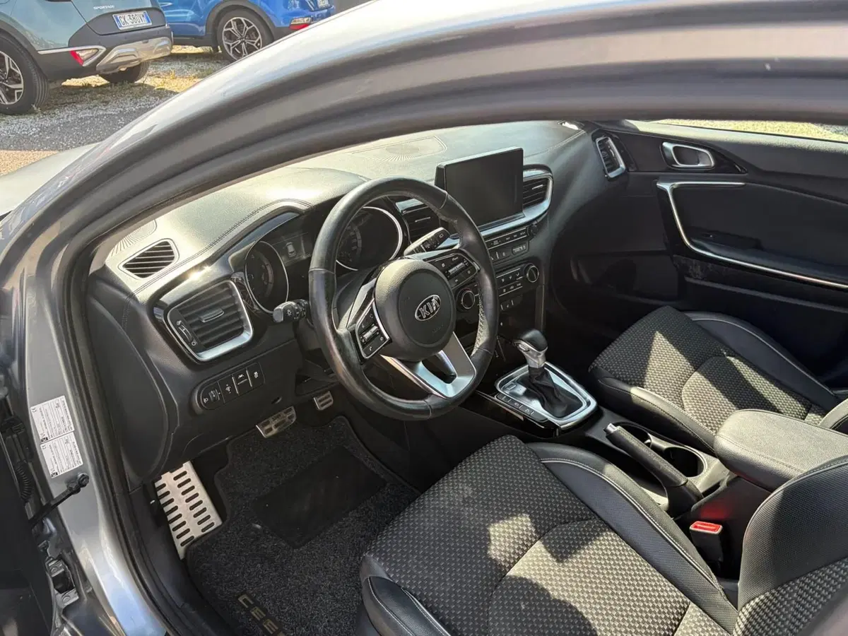 Kia Ceed usata a La Spezia (13)