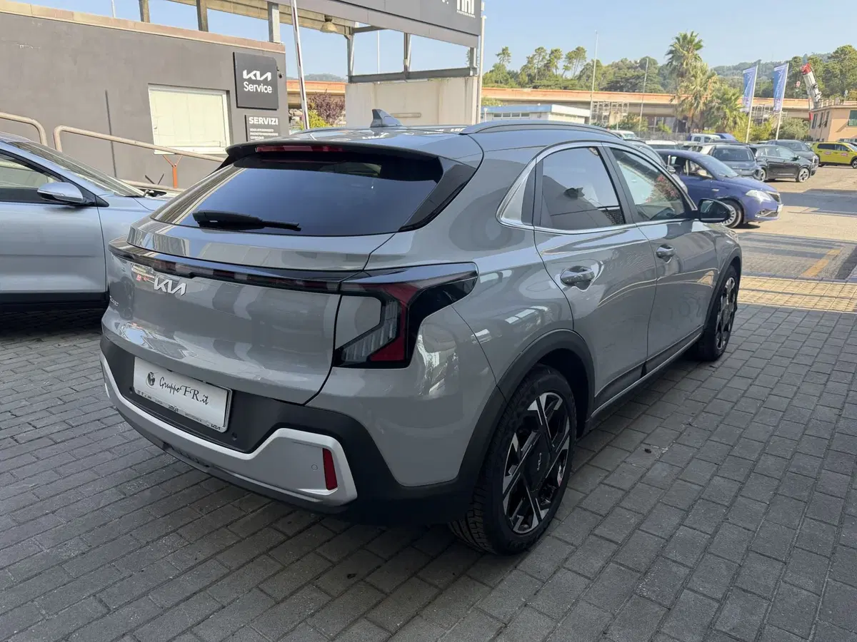 Kia XCeed nuova a La Spezia (7)