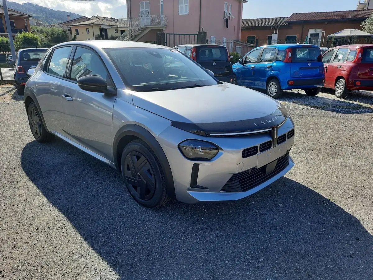 Lancia Ypsilon nuova a La Spezia