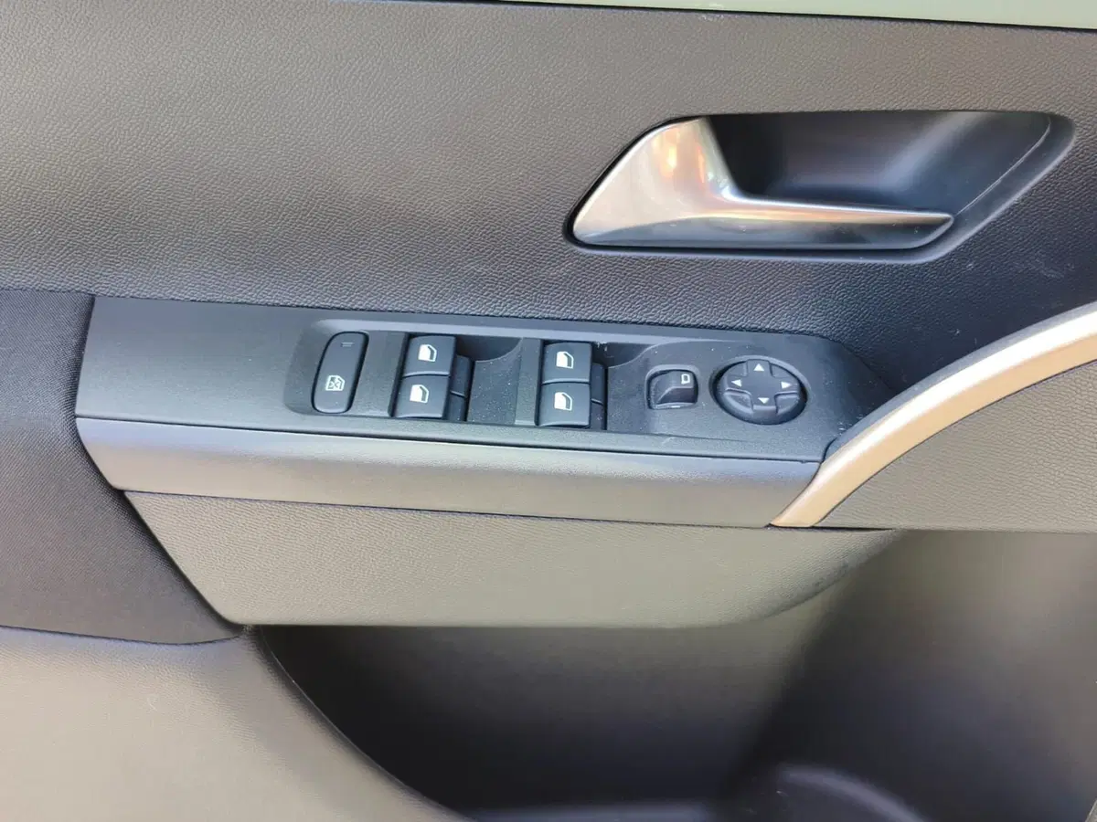 Lancia Ypsilon nuova a La Spezia (17)