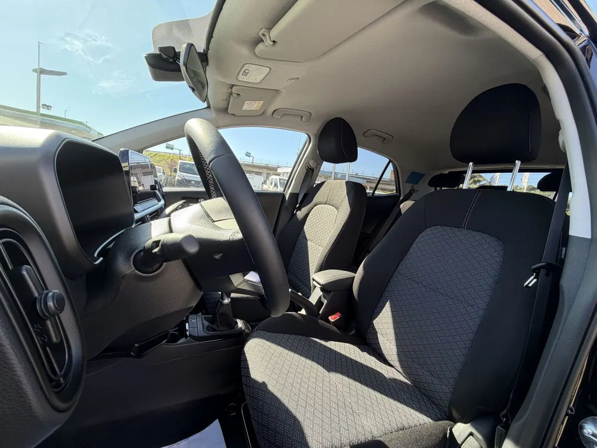 Kia Picanto nuova a La Spezia (10)