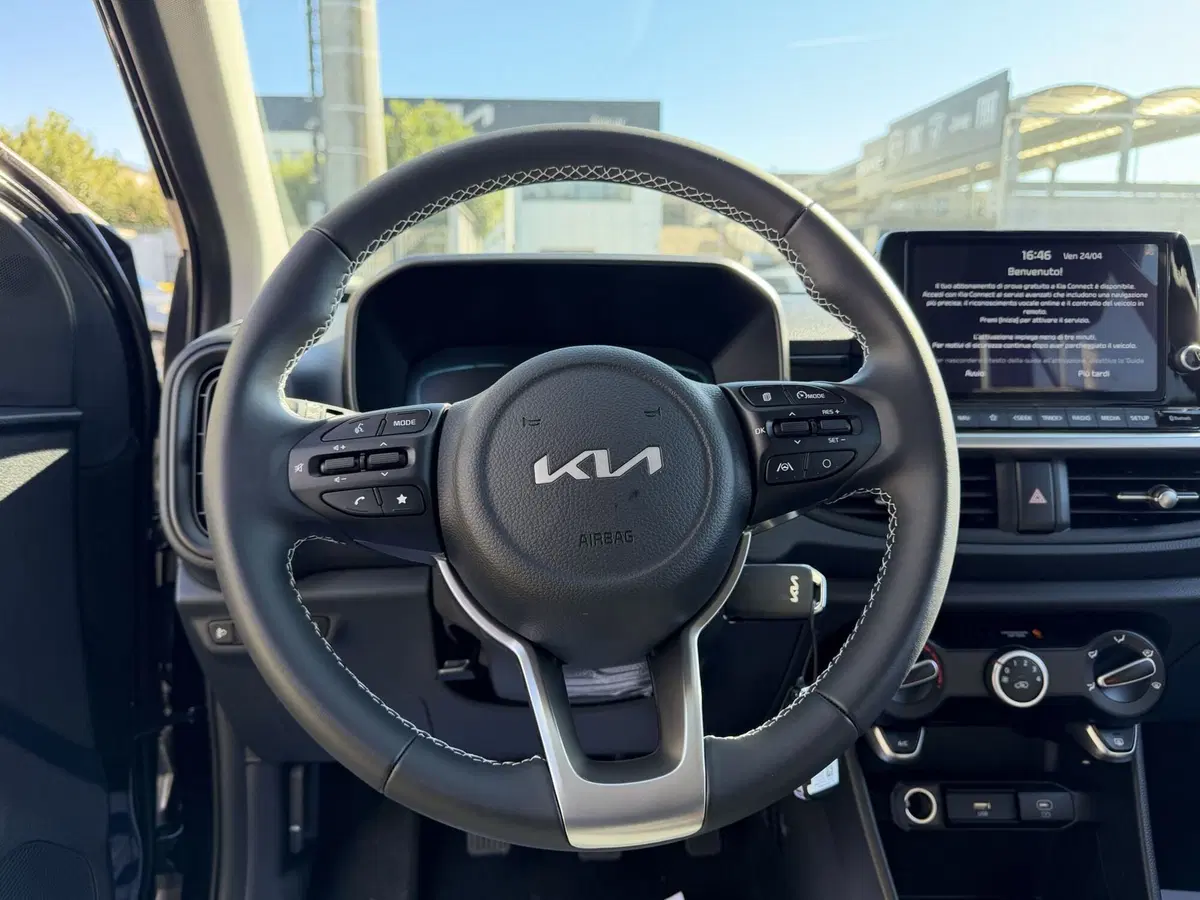 Kia Picanto nuova a La Spezia (13)