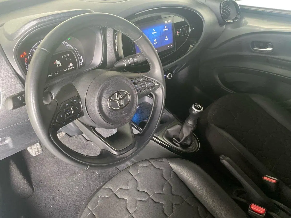 Toyota Aygo X usata a Bergamo (7)